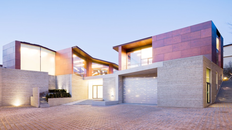 Daeyang Gallery and House